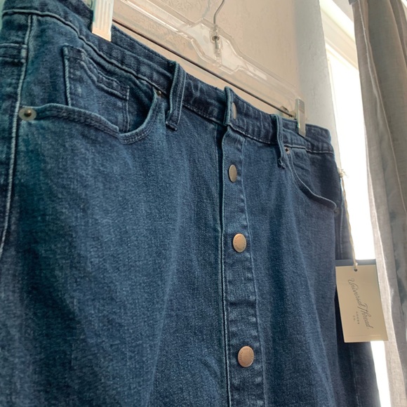 Only One Left!!- Classic Jean Skirt - Picture 2 of 7